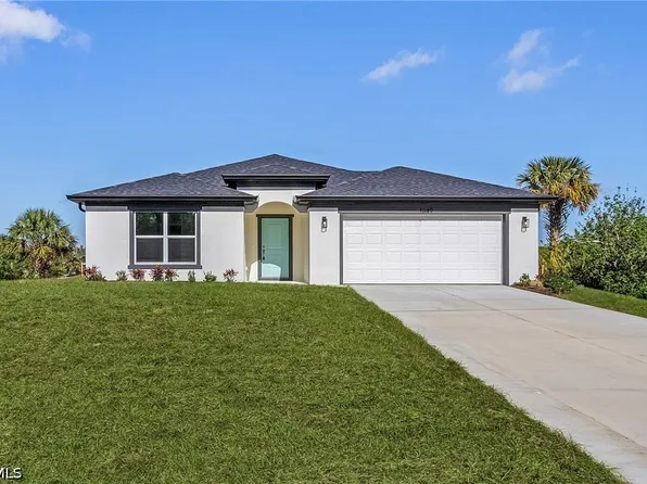 545 Oakshire Ln, Lehigh Acres, FL 33972