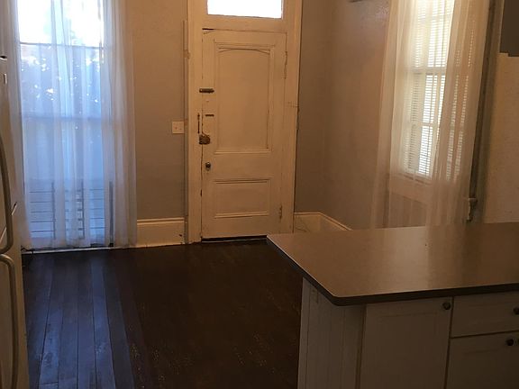 2nd image of 2360 Annunciation St