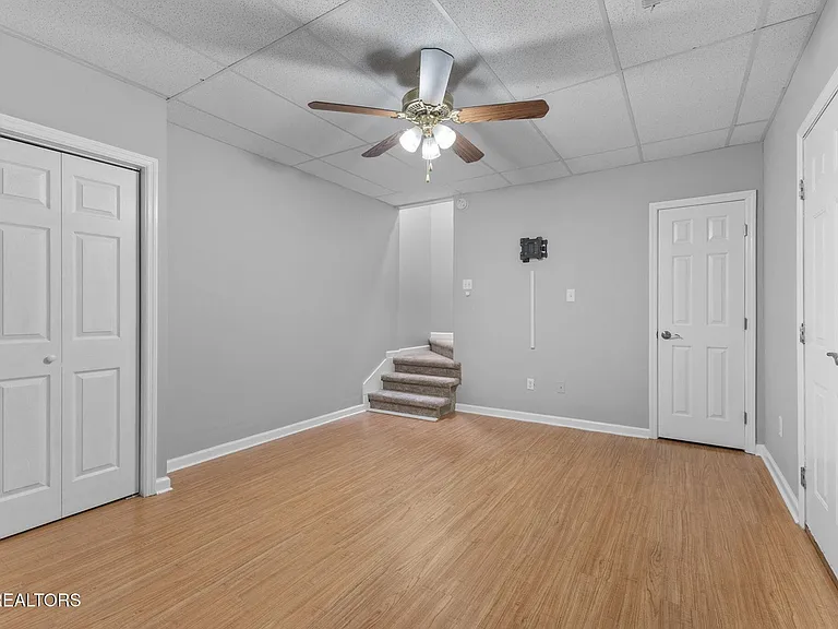 10708 Prince Albert Way — Photo 37