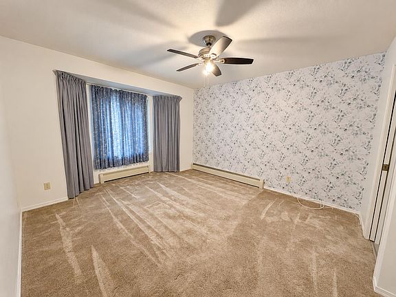 2nd image of 9493 Fletcher St