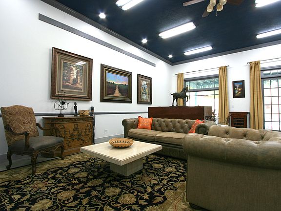 2nd image of 219 W Murray St #1
