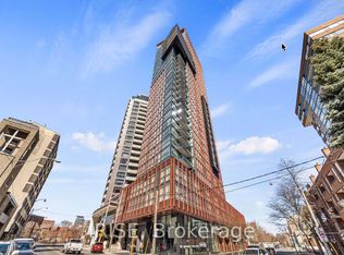 32 Davenport Rd #1807, Toronto, ON M5R0B5