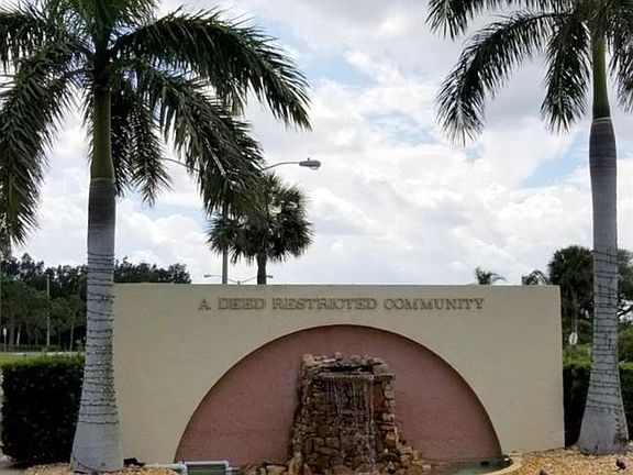 4th image of 260 Kiwi Dr