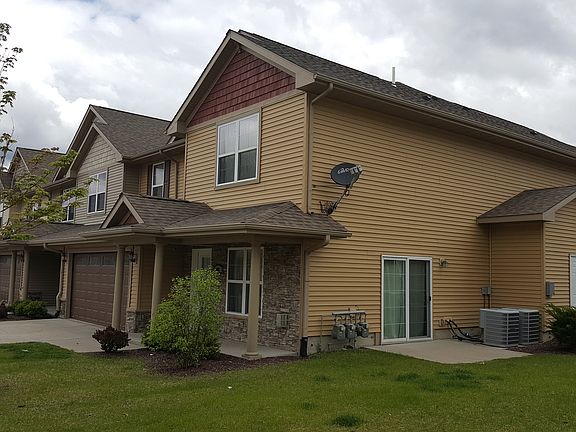 2nd image of 468 Cambria Dr