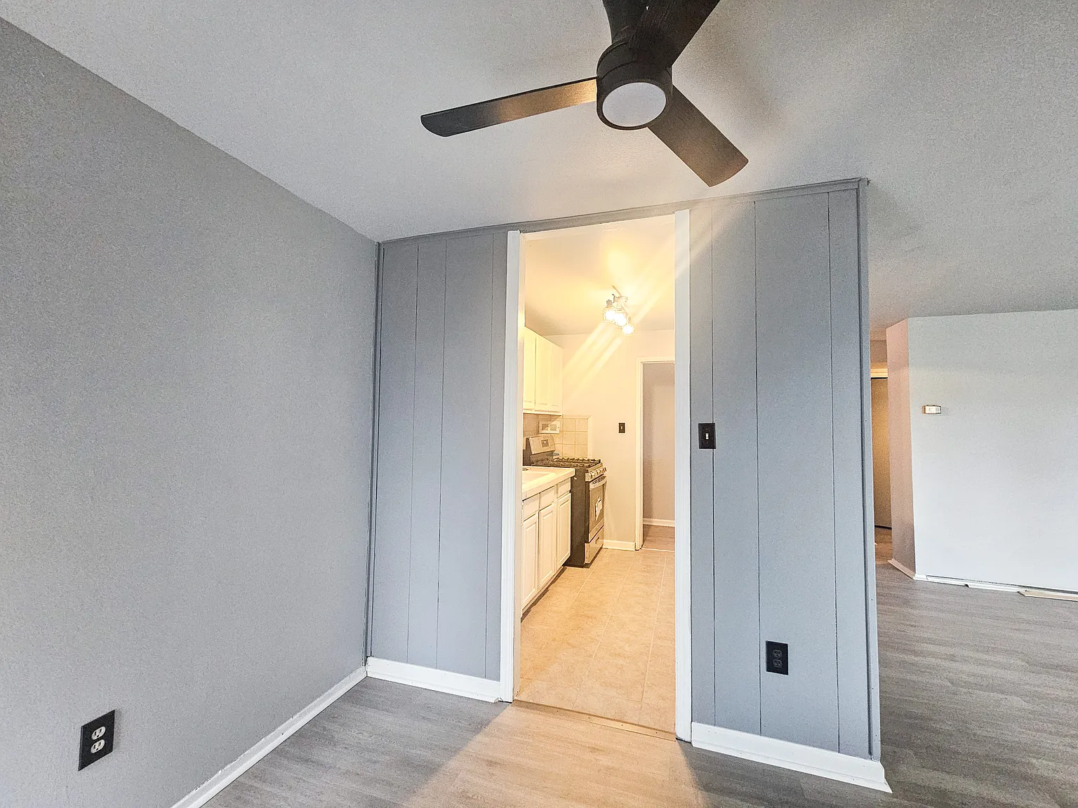 2 bed, 900 sqft, $1,850 — Photo 3