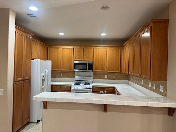 5th image of 27610 Sunny Creek Dr