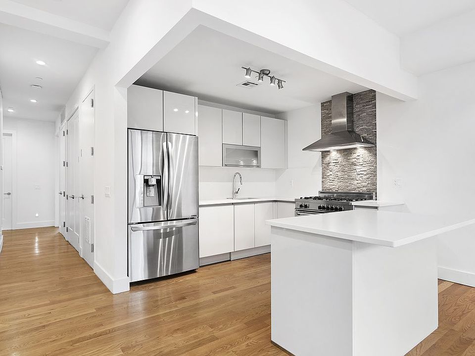 1st image of 172 Wilson Ave #3B