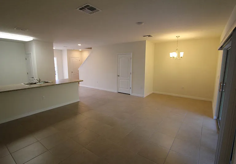 451 Arbor Lakes Dr — Photo 5