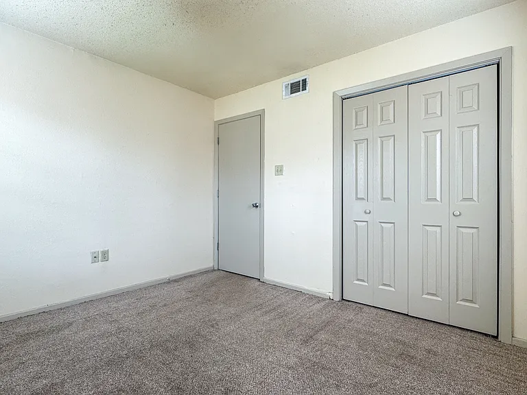 Ardendale Oaks Apartments — Photo 30
