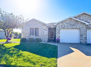 216 S McGuire Dr, Manteno, IL 60950