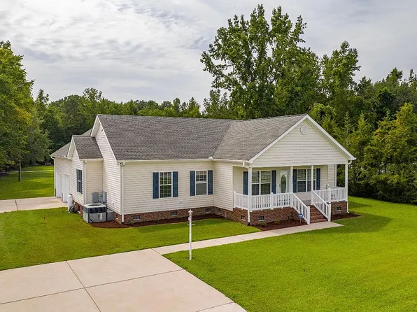 1616 Ivy Rd, Winterville, NC 28590