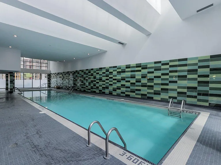 33 Smithe St #3301 — Photo 12