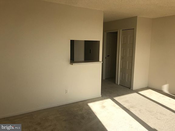 4th image of 2311 Pimmit Dr APT 1210E