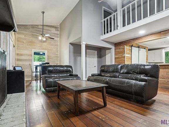 2nd image of 12337 Azalea Cir