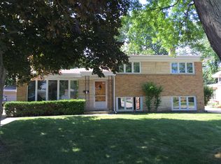 3511 Elmwood Ave, Wilmette, IL 60091