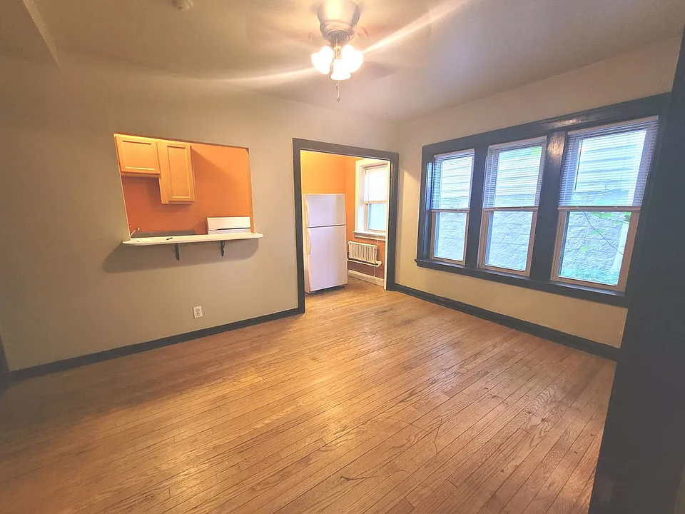 1527 Marshall
