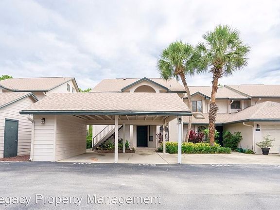 3rd image of 163 Crown Point Cir