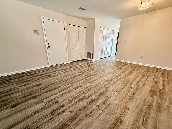 5th image of 407 Beaver St Unit 3