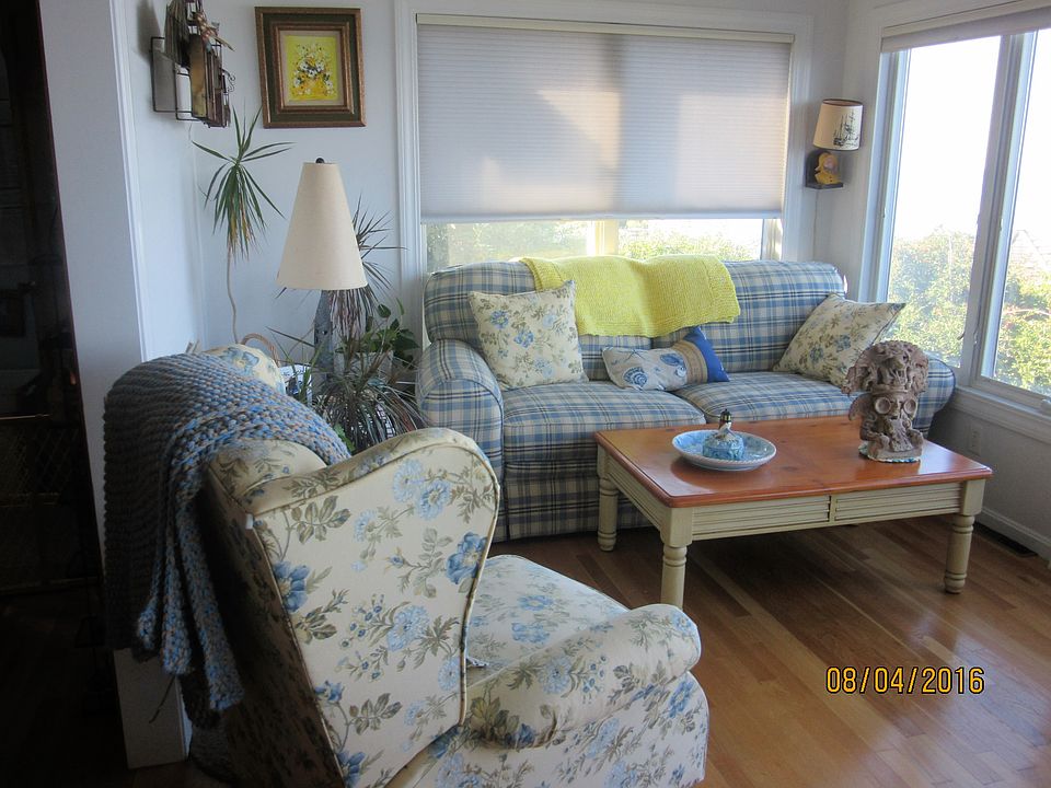 2nd image of 75 Seaview Dr