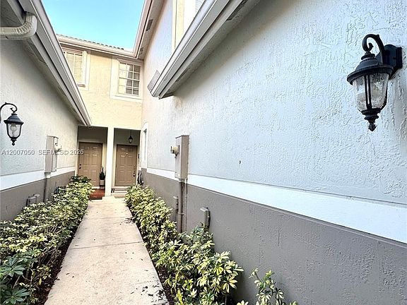 5th image of 3742 San Simeon Cir #3742