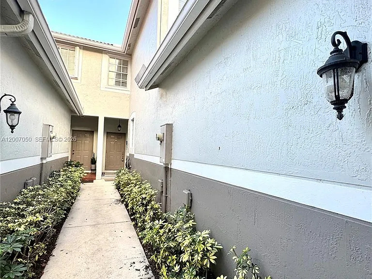 3742 San Simeon Cir #3742 — Photo 5