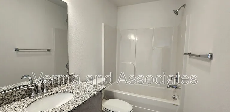 1091 Kentucky Ave — Photo 5