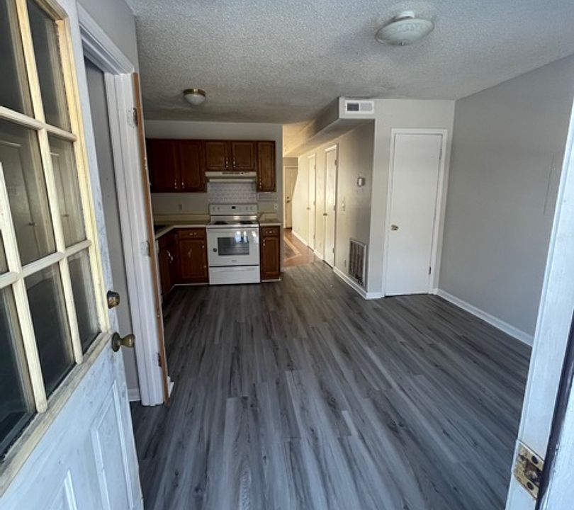 1st image of 2514 Old Russellville Pike #B