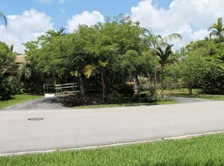 13200 SW 95th Ave, Miami, FL 33176