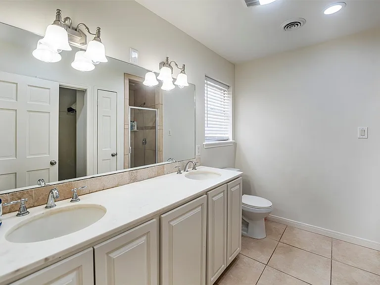 635 Chapel Hill Dr — Photo 12
