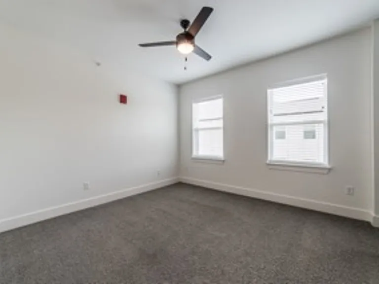 South Creekside Apartments — Photo 44