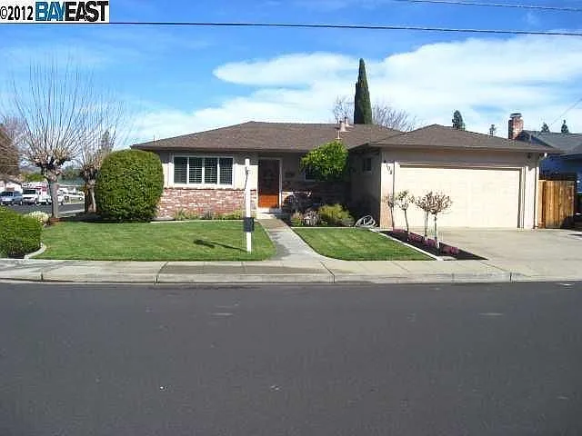 4108 Drake Way photo 1