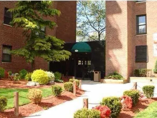 145 Lincoln Ave APT 1K, Staten Island, NY 10306