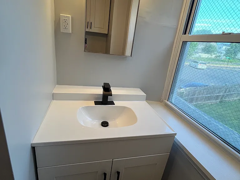 214-216 W Madison St #216-2 — Photo 13