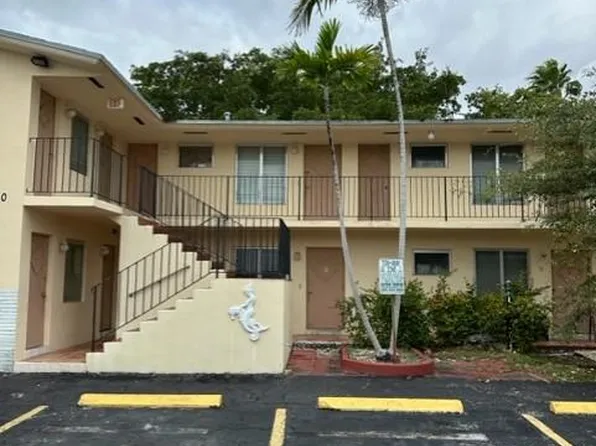 13990 NE 20th Ct APT 3, Miami, FL 33181