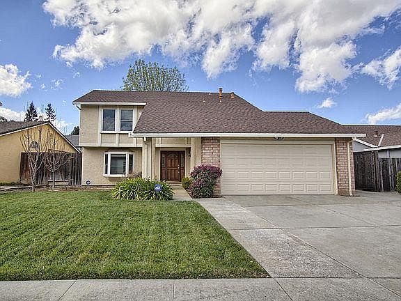 1st image of 221 Manley Ct