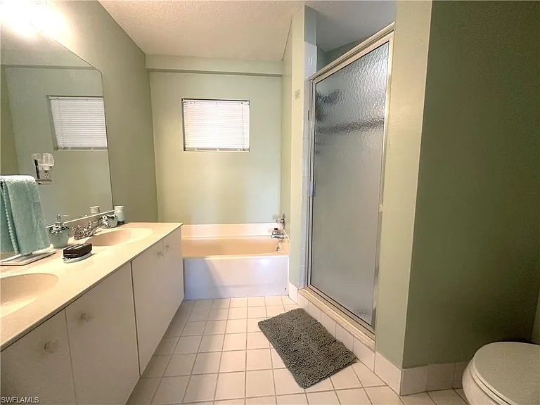 6880 Huntington Lakes Cir #203 — Photo 10