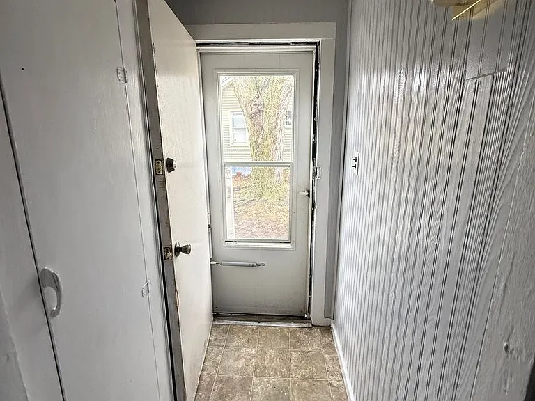 843 Bennett St N #613-W-& — Photo 5