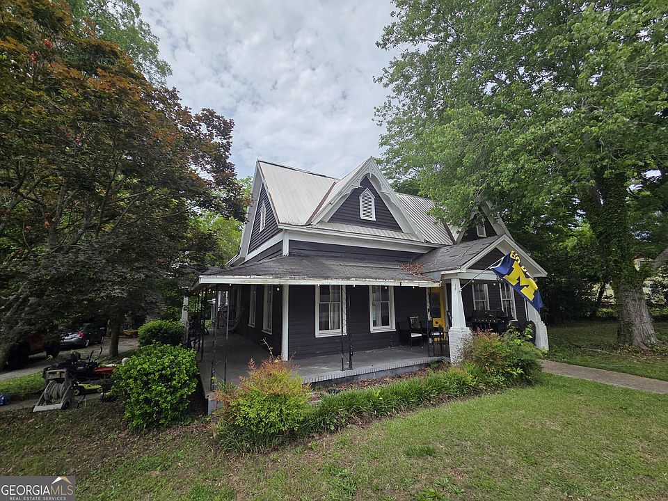 1st image of 39 W Main St