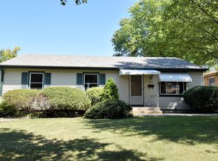 524 N 98th St, Wauwatosa, WI 53226