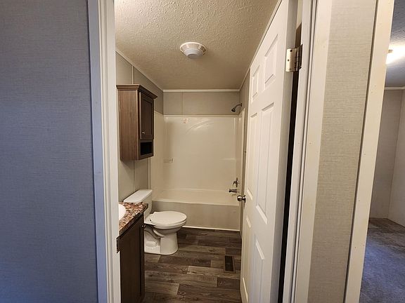 4th image of 1301 Avenue A Lot 27