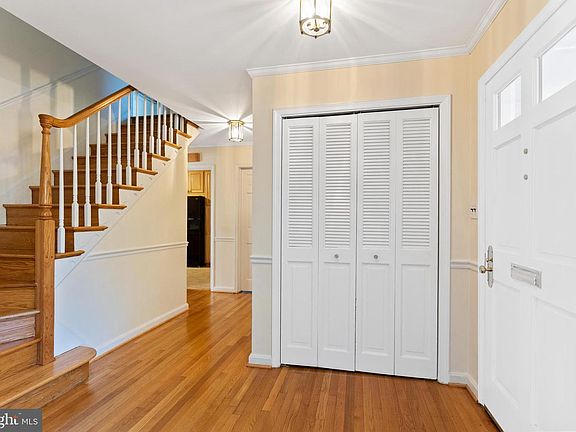 2nd image of 4313 Neptune Dr