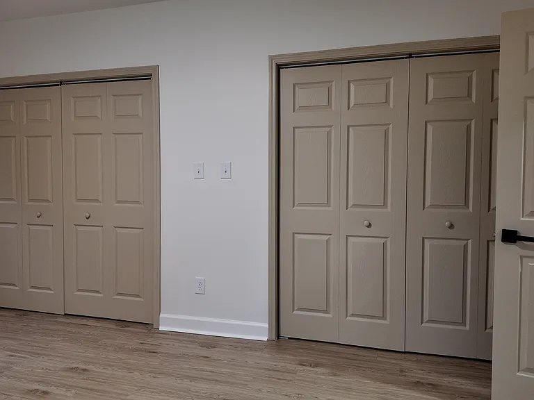 1521 Anthony Dr — Photo 8