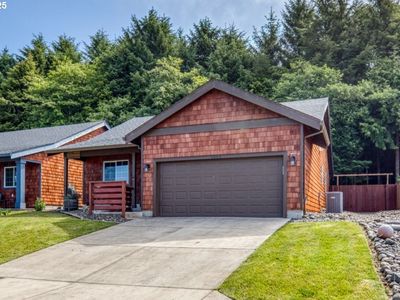 1064 Necarney St, Rockaway Beach, OR, 97136