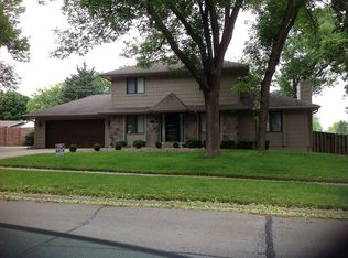 4901 Aspen Dr, West Des Moines, IA 50265