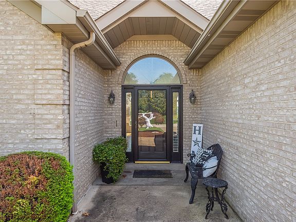 4th image of 245 Arrowhead Ln