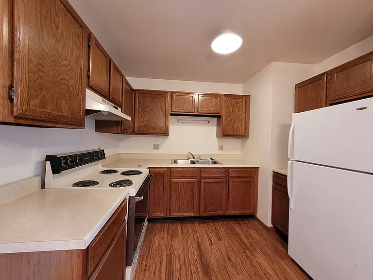 2209 Michelle Ct #6 — Photo 4