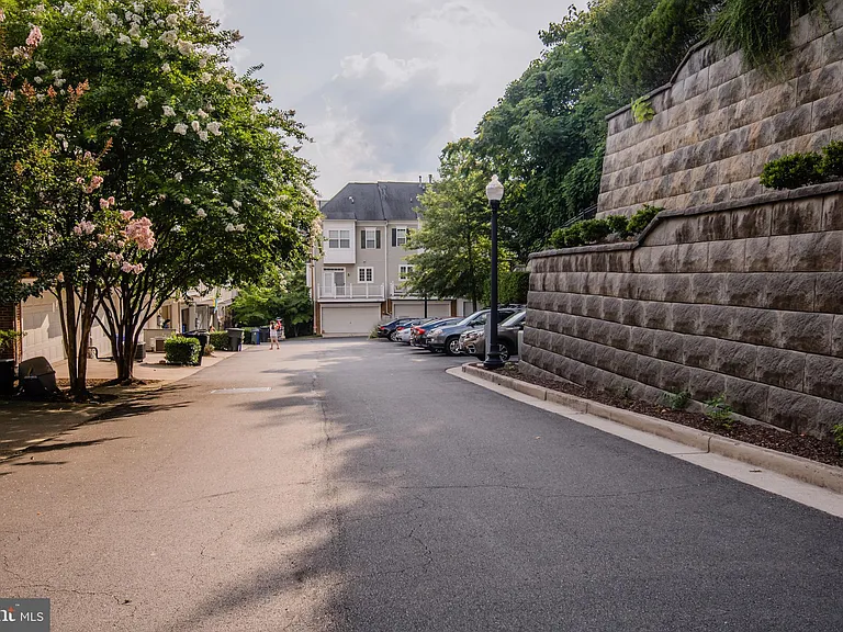4031 Columbia Pike — Photo 46
