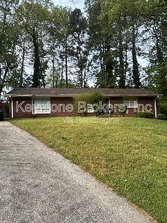 1st image of 6056 Carriage Ct