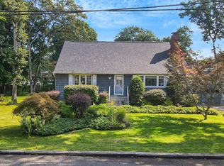 123 Parkside Avenue, Miller Place, NY 11764