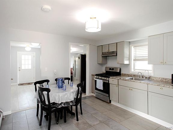 4th image of 8 Brightside Avenue